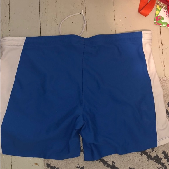 Old under armor shorts - Picture 2 of 3